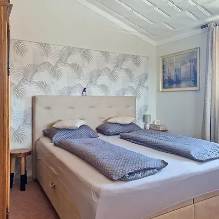 Srecko-3 By Interhome * Umag