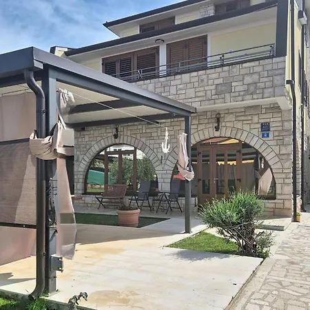Apartman Srecko-3 By Interhome *