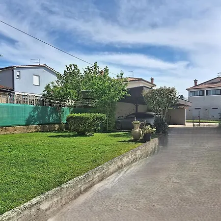 Srecko-3 By Interhome * Umag